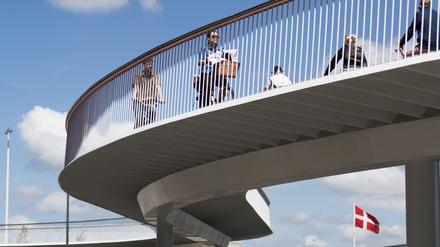 Autokomfort für Fahrradfahrer, Fahrradbrücke im dänischen Kopenhagen.