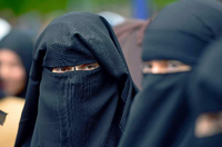 "Ein generelles Verbot der Burka im öffentlichen Raum verstößt gegen das Neutralitätsgebot des Grundgesetzes und lässt sich verfassungsrechtlich nicht rechtfertigen", schreibt der Wissenschaftliche Dienst des Deutschen Bundestages.