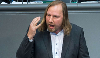 Anton Hofreiter (45) ist seit Oktober 2013 gemeinsam mit Katrin Göring-Eckardt Vorsitzender der Bundestagsfraktion der Bündnisgrünen.