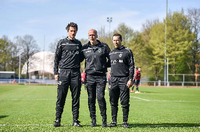 Das neue Trainerteam von Hannover 96: Co-Trainer Jan-Moritz Lichte, Trainer Michael Frontzeck und Co-Trainer Steven Cherundolo (von links nach rechts).