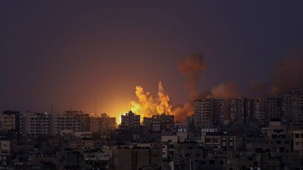Aufnahme eines israelischen Luftangriffs im Gazastreifen am 10. Oktober 2023.