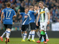 Betretene Gesichter bei der Borussia, Jubel beim Drittligisten: Arminia Bielefeld steht im Pokal-Halbfinale.