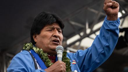 La Paz: Evo Morales, ehemaliger Präsident von Bolivien, nimmt teil am 26. Jahrestag der Gründung der Regierungspartei MAS (Movimiento al Socialismo – Bewegung für den Sozialismus).  