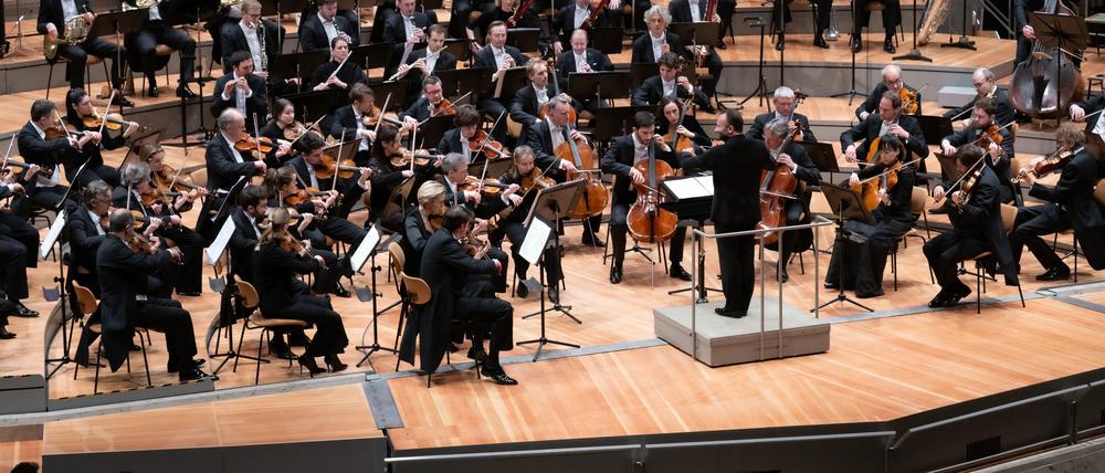 Chefdirigent Kirill Petrenko mit den Berliner Philharmonikern am Donnerstag in der Philharmonie.