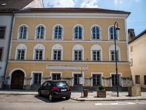 Das jahrelange Ringen um die Nutzung von Hitlers Geburtshaus in Braunau am Inn hat ein Ende. Das Gebäude wird zur Polizeistation.