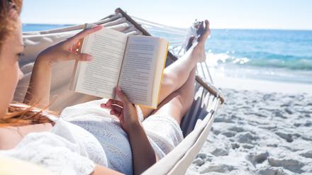 Zeit am Strand ist oft auch Zeit für ein Buch. 