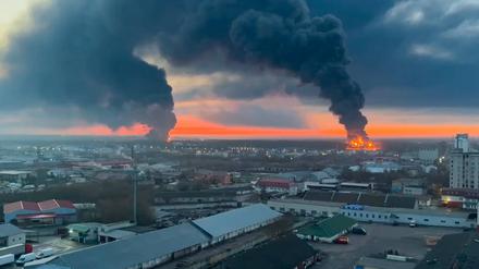 Öldepot in Brand in Russland.