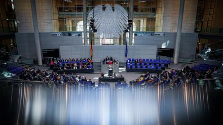 Der Bundestag hat am Donnerstag im zweiten Anlauf ein Whistleblower-Schutzgesetz verabschiedet. 