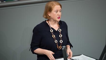 Lisa Paus (Grüne), Bundesfamilienministerin, bei der ersten Lesung der Gesetzentwurfs für eine Kindergrundsicherung im Bundestag.