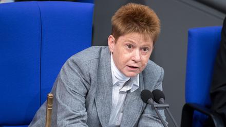 Petra Pau, stellvertretende Bundestagspräsidentin, soll aus Sicht der AfD abgewählt werden. 