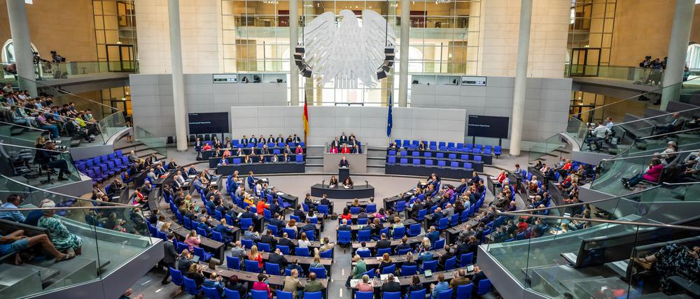 Juni 2023, Berlin: Sitzung des Bundestags mit der ersten Lesung zur Änderung des Gebäudeenergiegesetzes. Foto: Michael Kappeler/dpa +++ dpa-Bildfunk +++
