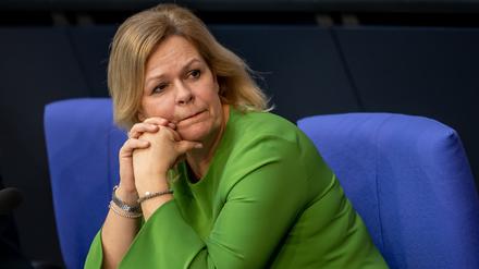 Nancy Faeser (SPD), Bundesministerin des Innern und Heimat,  im Bundestag.