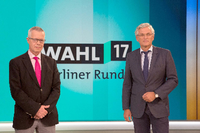 Die Chefredakteure Rainald Becker (ARD, links) und Peter Frey (ZDF) moderieren die "Berliner Runde" ab 20 Uhr 15