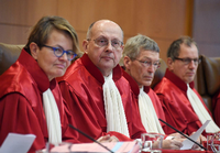 Der Erste Senat des Bundesverfassungsgerichts in Karlsruhe (Baden-Württemberg) mit Susanne Baer (l-r), Ferdinand Kirchhof (Vorsitz), Michael Eichberger und Johannes Masing.