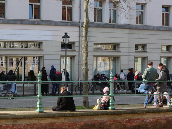 Potsdam Heute, 22. März 2024: Warte-Frust und Einhorn-Alarm