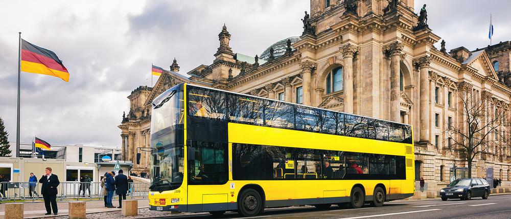 Die Berliner Verkehrsbetriebe (BVG) und Verkehrssenatorin Bettina Jarasch (Grüne) hatten bereits im März freie Fahrt für Abonnenten gefordert.
