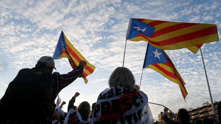 Katalanische Unabhängigkeitsbefürworter protestieren 2019 in Barcelona.