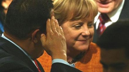 Chavez salutiert Merkel