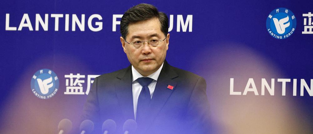 Laut Außenminister Qin Gang weill sich China für Friedensgespräche einsetzen.
