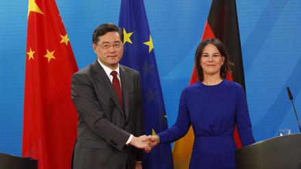 Außenministerin Annalena Baerbock und ihr chinesischer Amtskollege Qin Gang. 