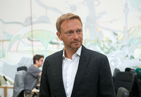 FDP-Bundesvorsitzender Christian Lindner am 09.08.2017 beim Berliner Coworking-Unternehmens «The Place Berlin»