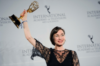 Gerührt in New York: Christiane Paul mit ihrem International Emmy