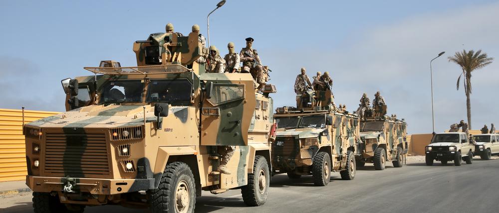 Truppen der libyschen Regierung in Tripolis. 