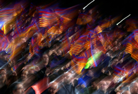 Die Fans müssen warten. Wegen der anhaltenden Unruhen in Katalonien wird der Clasico wohl verschoben.