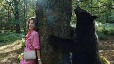 Bitte nicht füttern: Sari (Keri Russell) muss lernen, dass Schwarzbären auch auf Koks gute Kletterer sind.