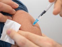 Klägerin scheitert vor Cottbuser Gericht : Krankheiten nicht klar als Corona-Impfschaden nachweisbar