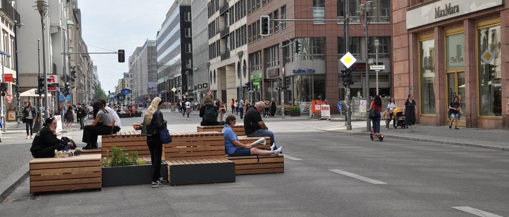 Currently still without cars, but from 1st July 2023 back with them: The pedestrian zone in FriedrichstraSe will be lifted again in Berlin, Germany, June 29, 2023. CTKPhotoP2023063003405 PUBLICATIONxNOTxINxCZExSVK CTKPhotoP2023063003405