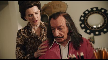 Zwischen Liebe und Tyrannei. Gala (Barbara Sukowa) und Salvador Dalí (Ben Kingsley).