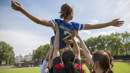 „Discover Football“ ist ein Projekt, das über den Fußball Frauen* international vernetzt und stärkt.