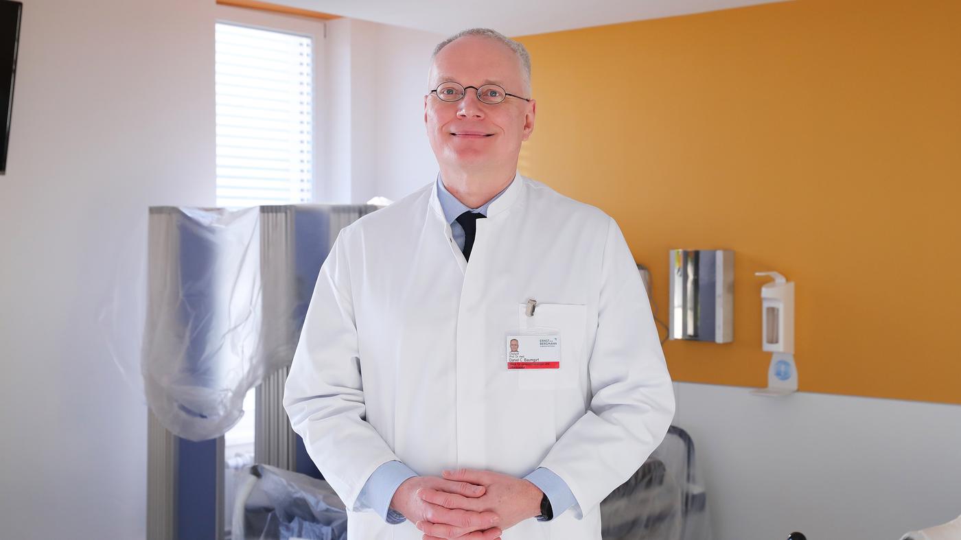 Experte für Digitale Gesundheit: Was Arzt Daniel C. Baumgart in Potsdam ...