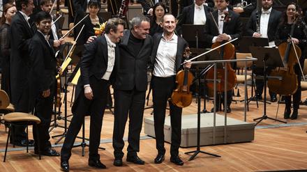 Daniel Harding, Jörg Widmann und Antoine Tamestit (v.l.) beim Konzert mit den Berliner Philharmonikern am 18. Januar 2024.