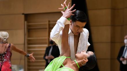 Anastasiya Elkin und Daniel Pastuchow von Blau-Silber TSC Berlin sind die Deutschen Jugend-Vize-Meister in den lateinamerikanischen Tänzen.