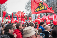 Protest in Berlin. Beschäftigte des Zug-Herstellers Bombardier demonstrieren am Donnerstag gegen den drohenden Stellenabbau.
