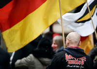 Archiv: Rechte Demonstration mit Deutschlandfahnen in Nordrhein-Westfalen.