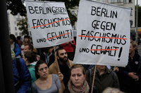 Demonstration gegen rechte Gewalt in Chemnitz am Berliner Hermannplatz.