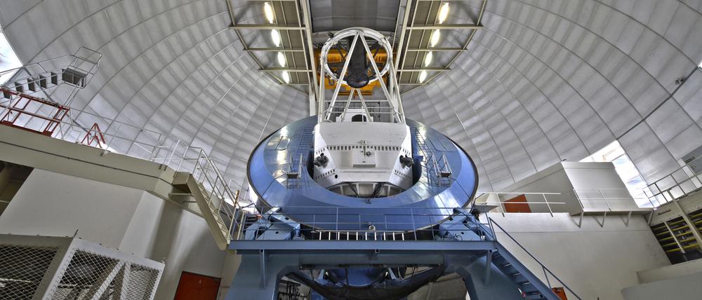 Das Dark Energy Spectroscopy Instrument „Desi“ ist auf einem auf einem Vier-Meter-Teleskop installiert.