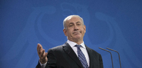 Benjamin Netanjahu hat bei den Wahlen viel zu verlieren: sein Amt und damit seine Immunität, die ihn bisher vor Korruptionsverfahren schütze. (Archivfoto von einem Besuch in Berlin)