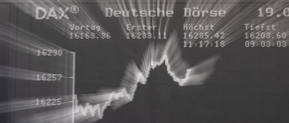  Frankfurt/Main: Der Aktienindex DAX auf der Anzeigetafel an der Börse. 