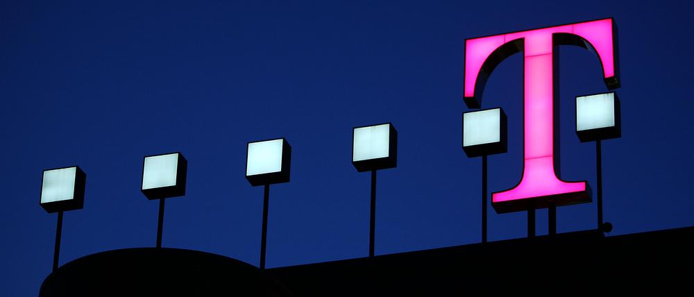 Bis 2025 will die Deutsche Telekom alle Kundeninteraktionen mit KI unterstützen. Foto: Oliver Berg/dpa