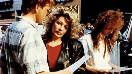 Renée Felden (Mitte) in „Die Deutschen und ihre Männer – Bericht aus Bonn“, BRD 1989, Regie: Helke Sander.