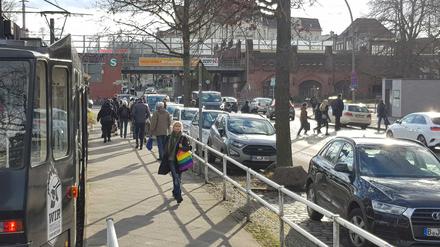 Mehr Sicherheit für Tausende Pendler: Die Wendeschleife und Haltestelle der Schöneicher-Rüdersdorfer Straßenbahn am S-Bahnhof Friedrichshagen wird umgebaut.