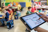 Gefördert werden soll beim Digitalpakt vor allem die Infrastruktur innerhalb der Schulen - wie etwa WLAN-Anbindung.