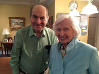 Dr. Henry Heimlich (96) und die von ihm gerettete Patty Ris (87) in ihrem Altenheim.