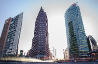 Potsdamer-Platz-Trio: Rechts, der Bahntower, Mitte, der Kollhoff-Turm, links das Hochhaus von Renzo Piano.