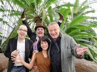 Kann heute jeder prominent werden? "Dschungelkönig" Joey Heindle (Mitte) mit den RTL-Moderatoren Daniel Hartwich und Sonja Zietlow.