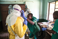 Ebola-Fälle sind im Nordosten des Kongo mittlerweile in einem 250 Kilometer großen Gebiet festgestellt worden.